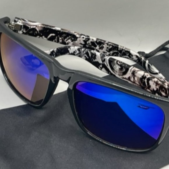 TWO PAIRS   New Quiksilver Sunglasses - Picture 6 of 6